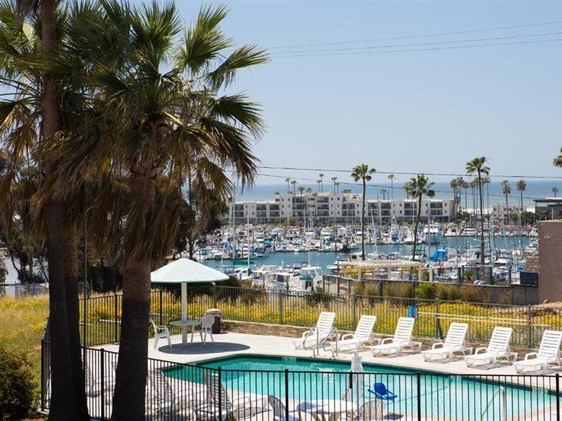 Days Inn By Wyndham Oceanside Exterior foto