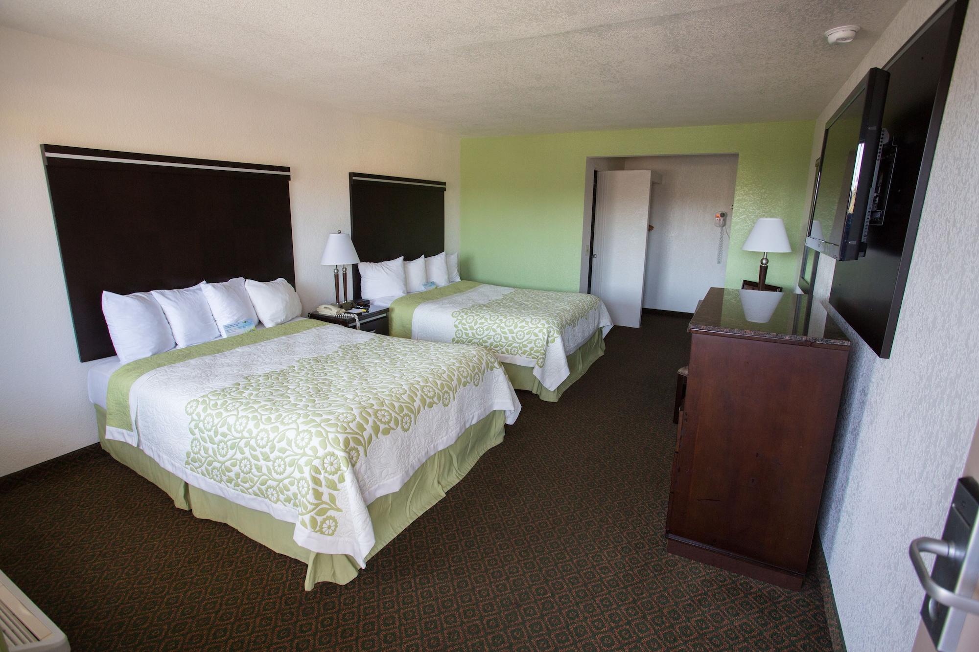 Days Inn By Wyndham Oceanside Exterior foto